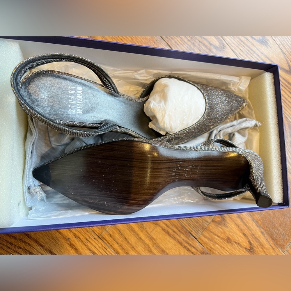 Brand new Stuart Weitzman kitten hill sandals - Picture 2 of 7